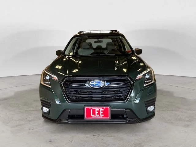 Used 2023 Green Subaru Base image 9