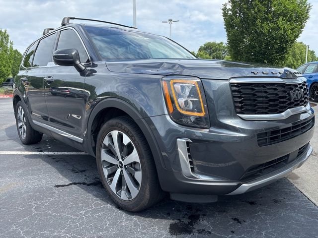 Used 2022 Gravity Gray Kia EX image 3