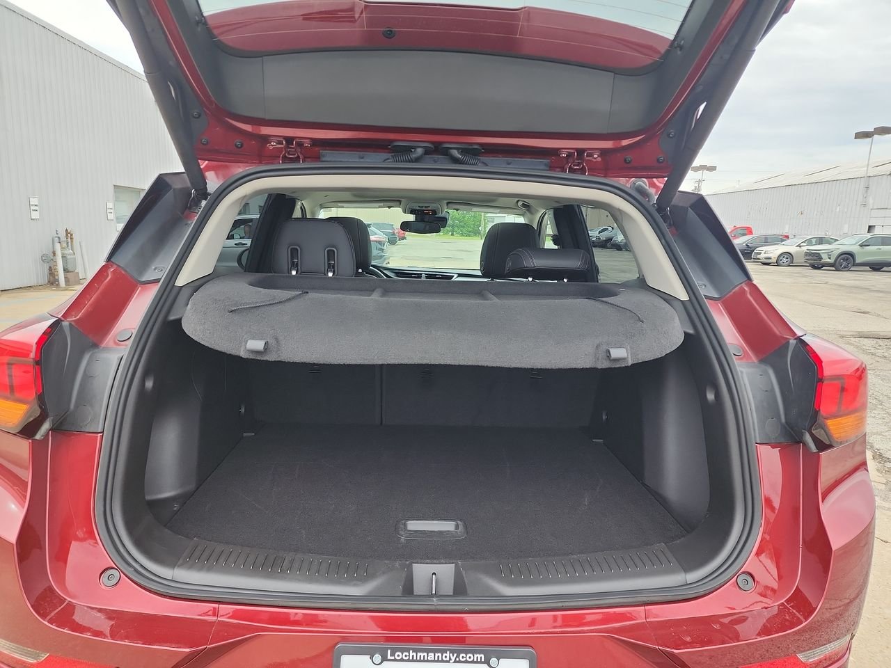 Used 2023 Cinnabar Metallic Buick Select image 23