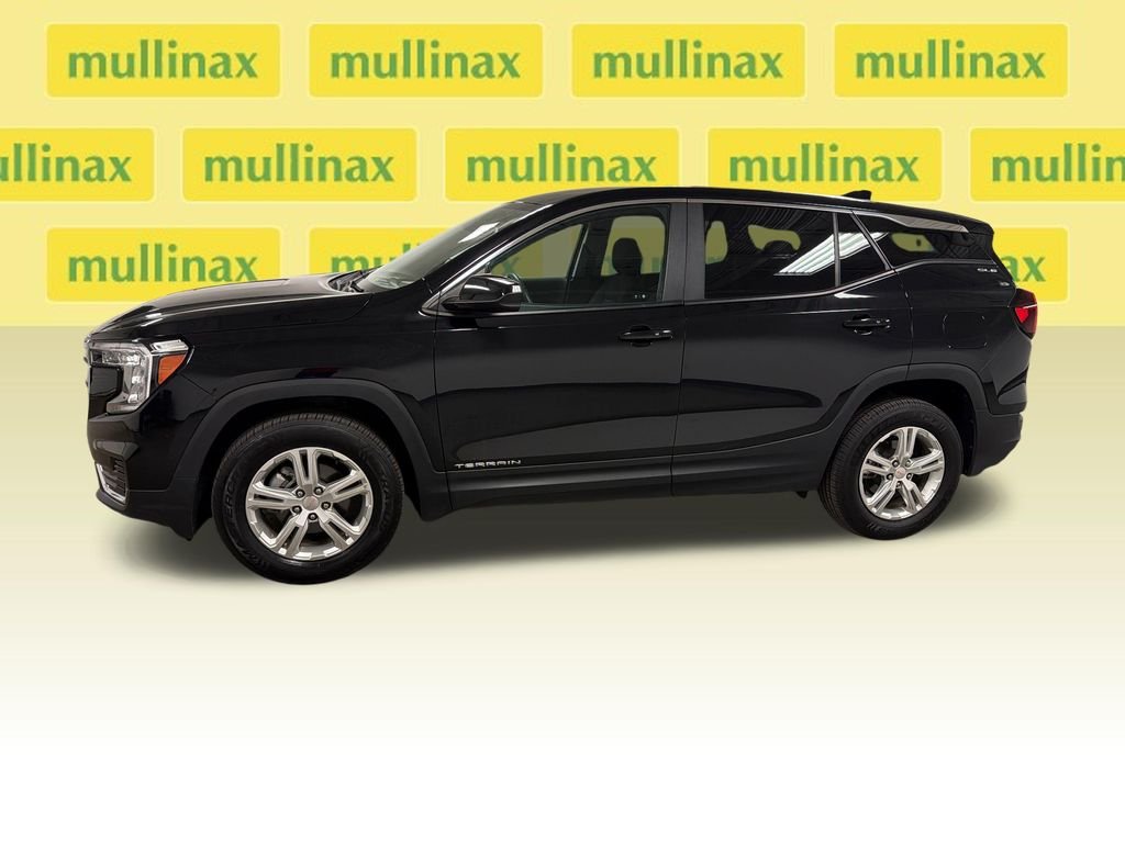Used 2024 Black GMC SLE image 9