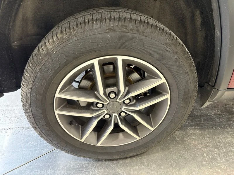 Used 2020 Red Jeep Limited image 8