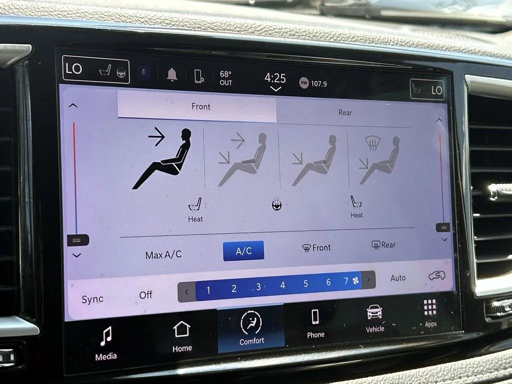 Used 2022 White Chrysler Touring L image 33