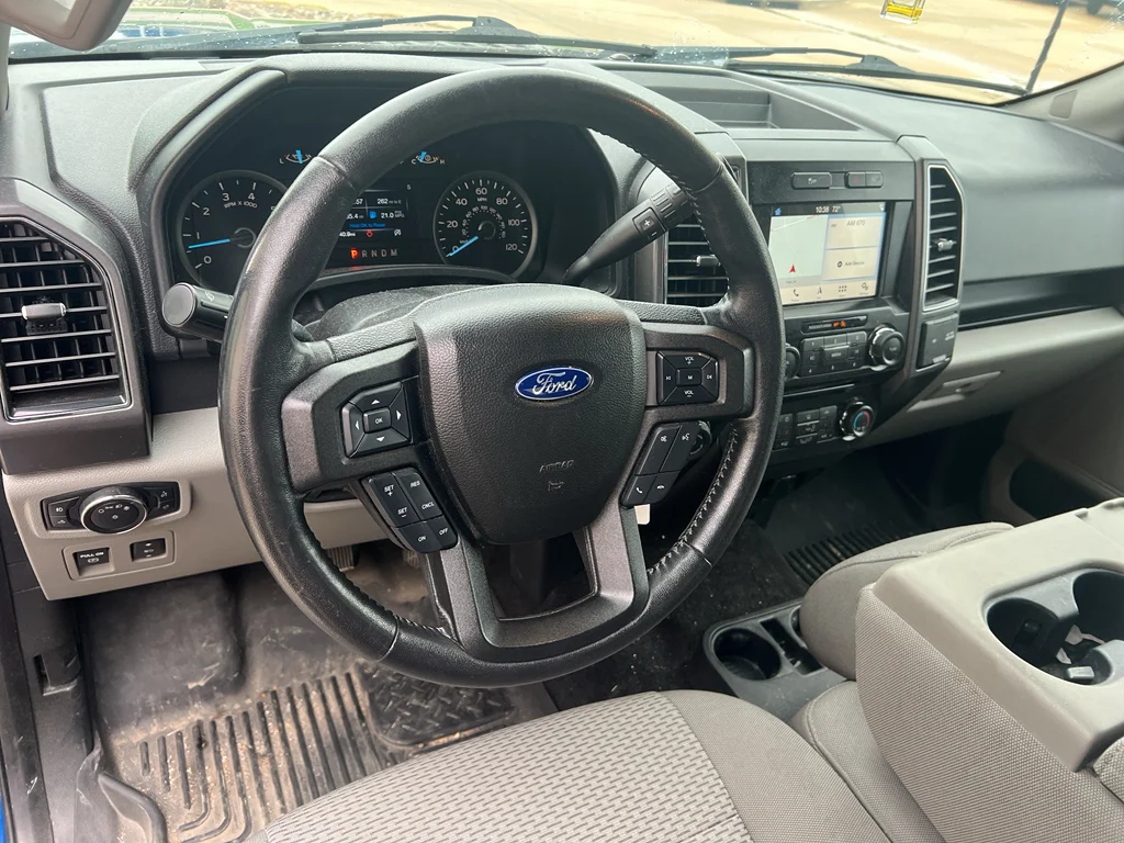 Used 2018 Lightning Blue Ford XLT image 12