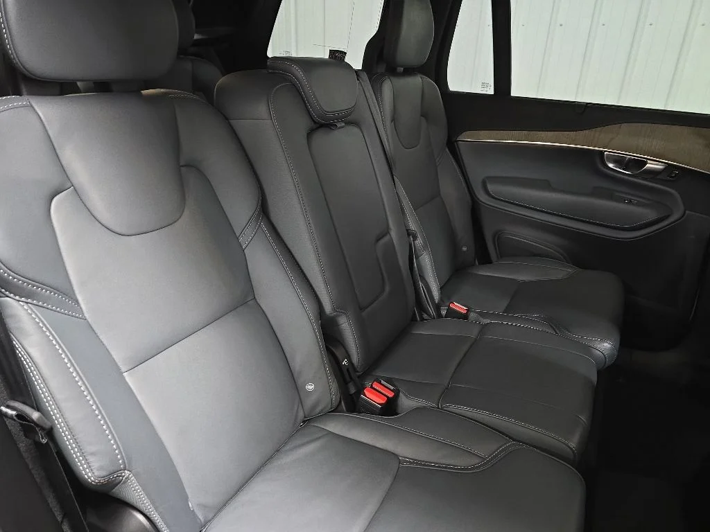 Used 2023 White Volvo Ultimate image 17