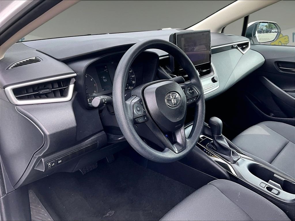 Used 2025 White Toyota LE image 8