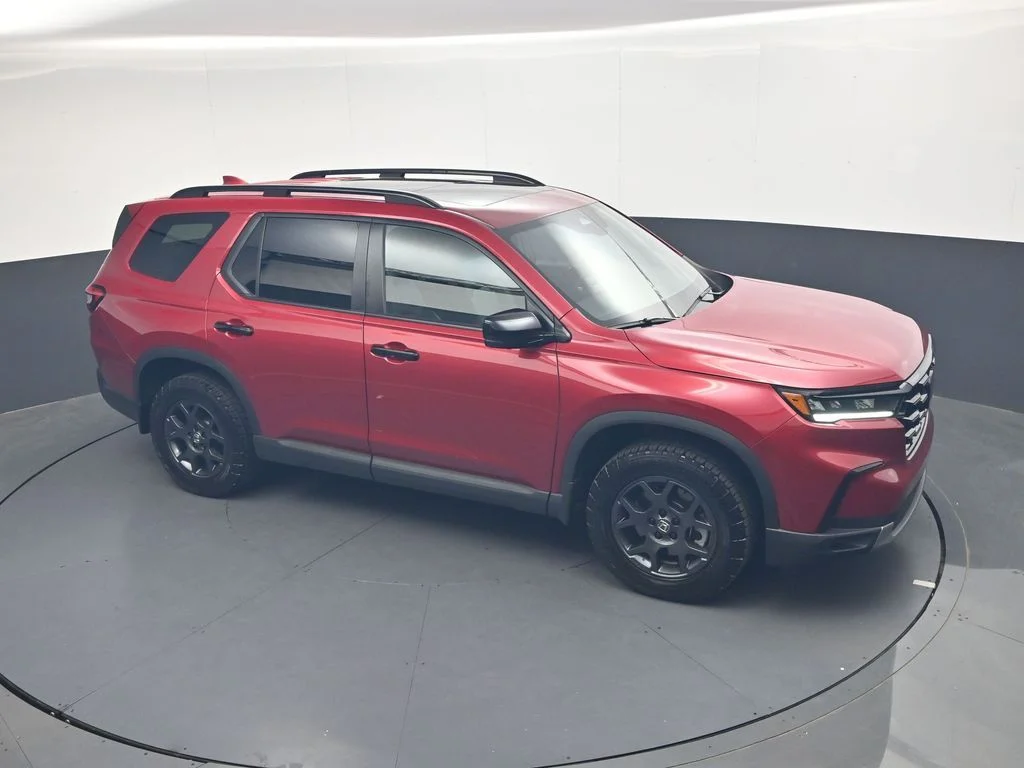 Certified Used 2025 Radiant Red Metallic II Honda TrailSport image 31