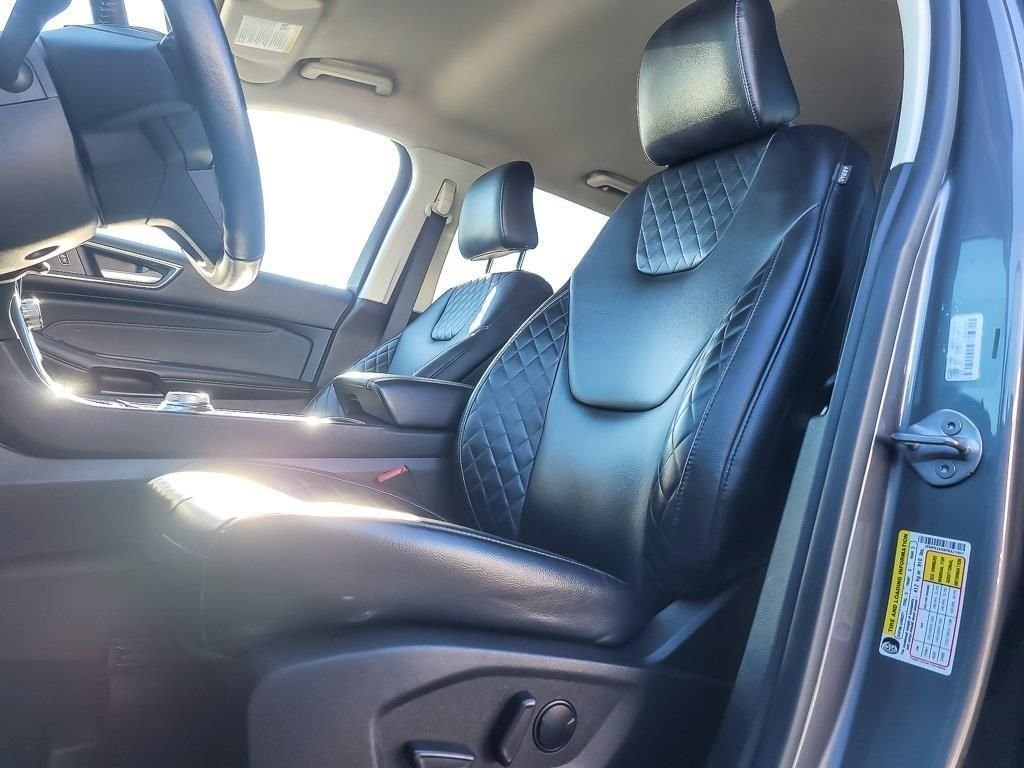 2023 Ford Edge Titanium - Photo 8