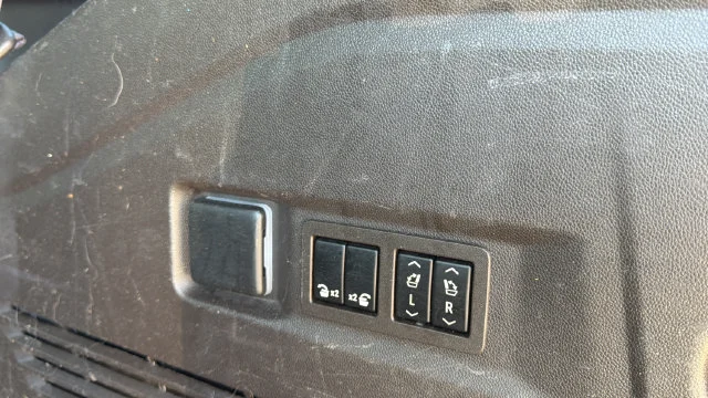 Used 2022 Beige Chevrolet Z71 image 38