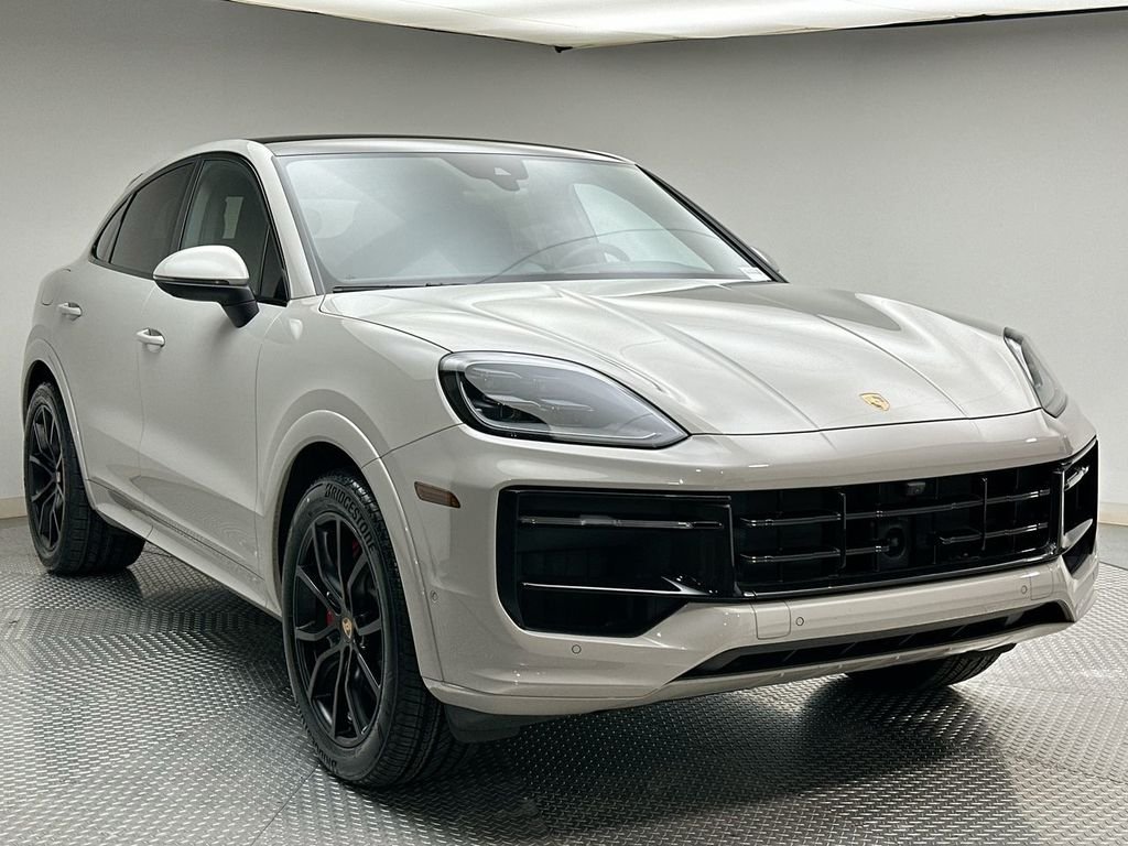 Used 2025  Porsche S image 15