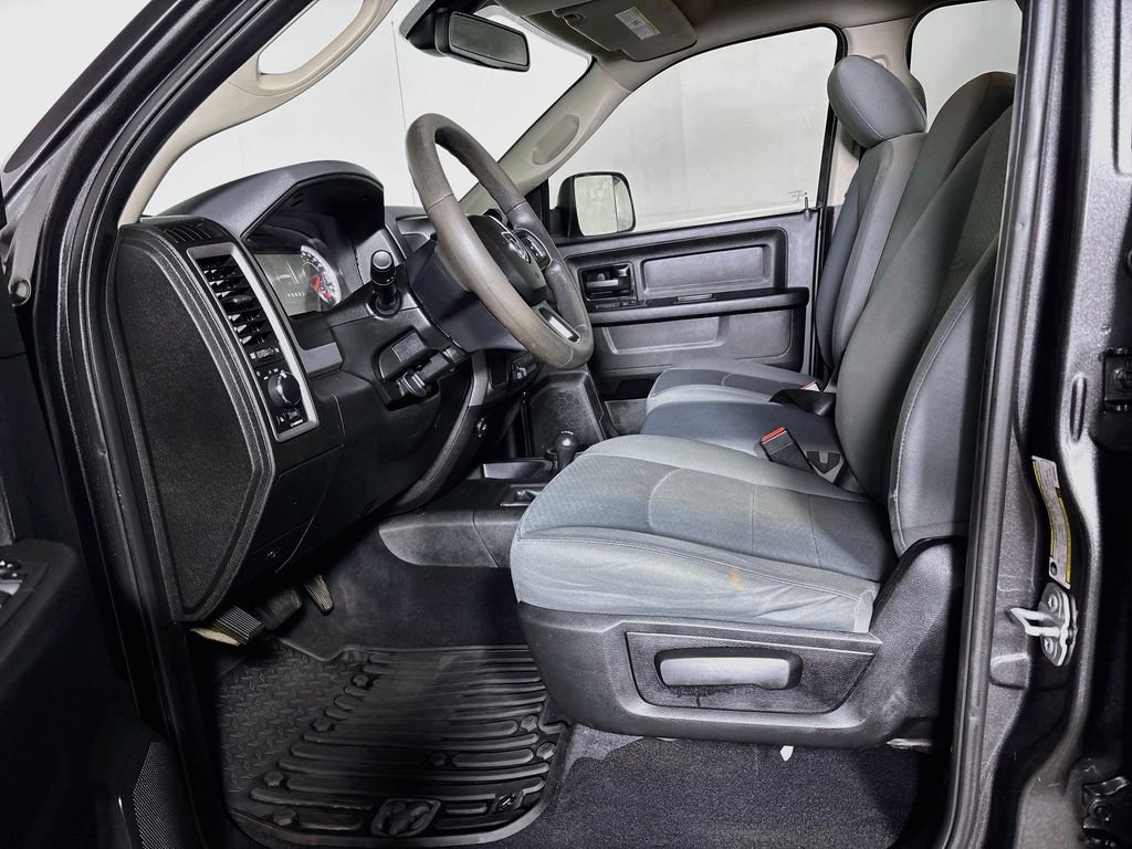 Used 2018 Crystal Metallic Ram Tradesman image 11
