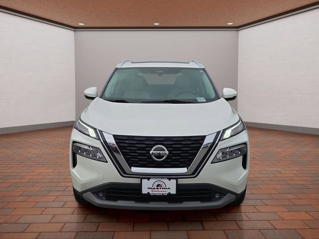 Used 2021 Pearl White Nissan SL image 30