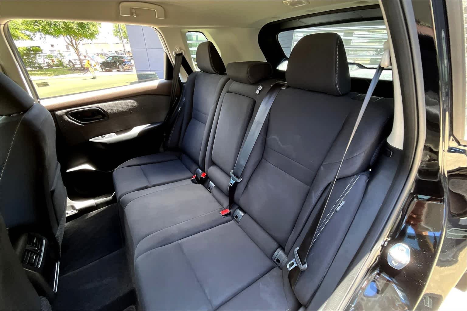 Used 2023 Super Black Nissan S image 18