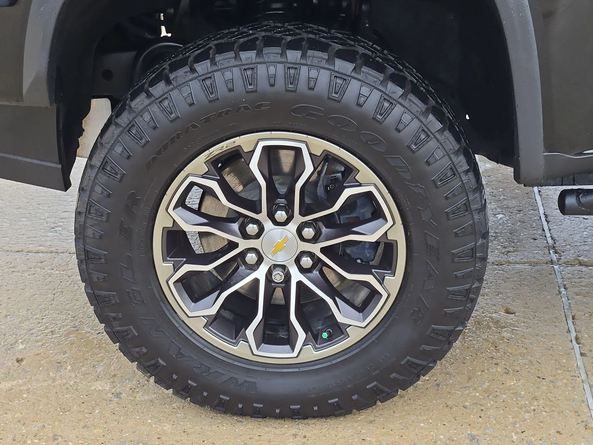 2022 Chevrolet Colorado ZR2 - Photo 10