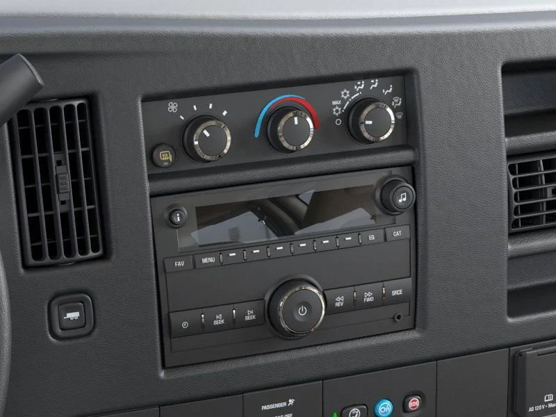 2024 GMC Savana Cargo Work Van - Photo 20