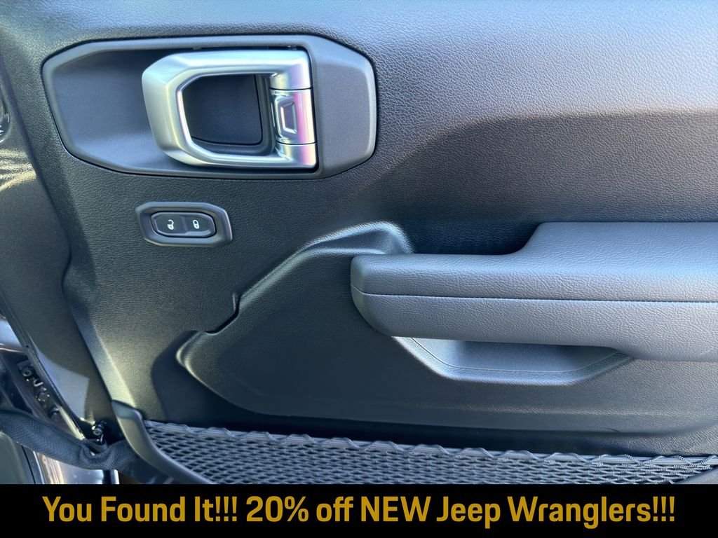 New 2026 Granite Crystal Metallic Clearcoat Jeep Sport S image 35