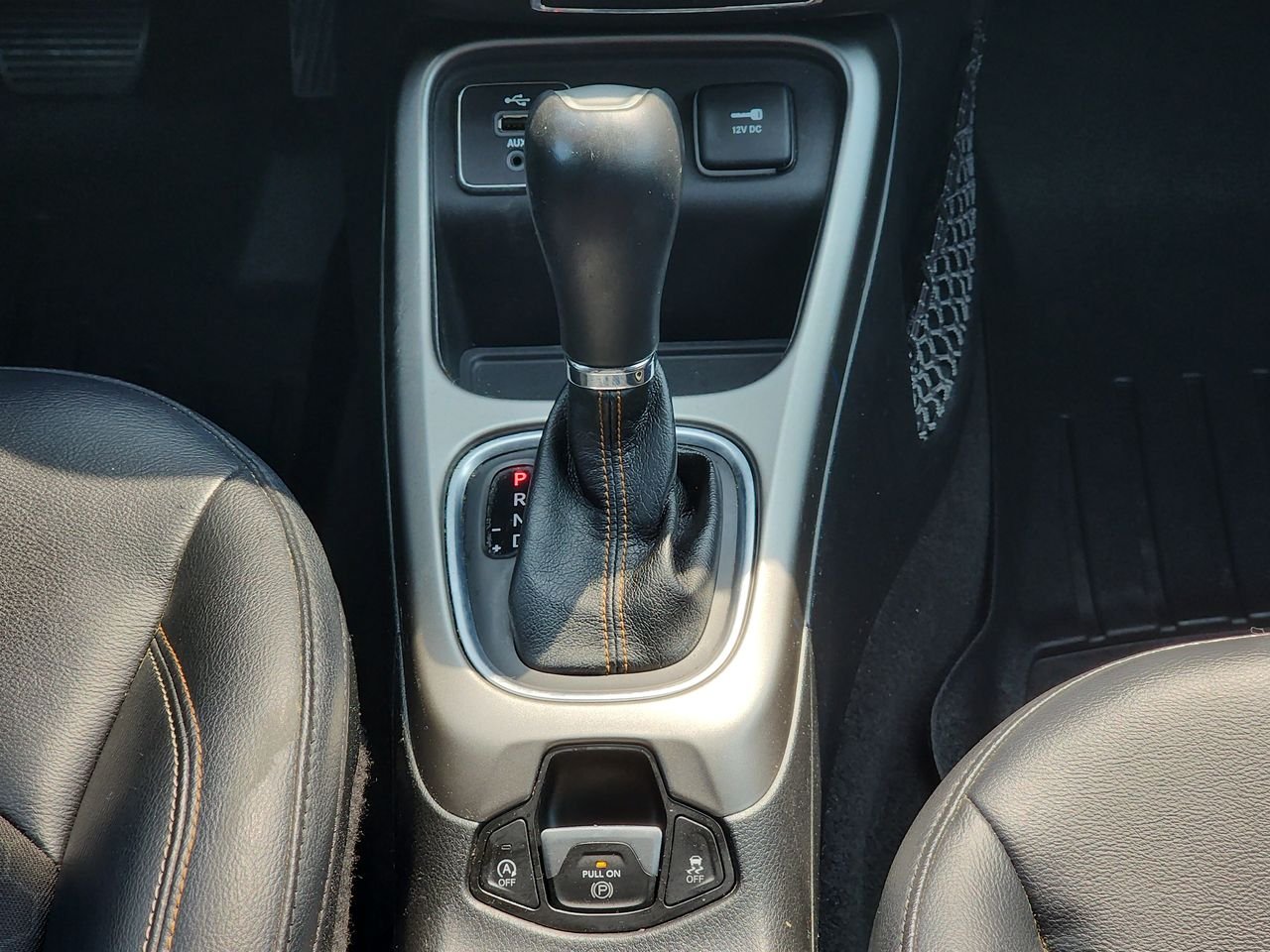 Used 2017 Gray Jeep Latitude image 18