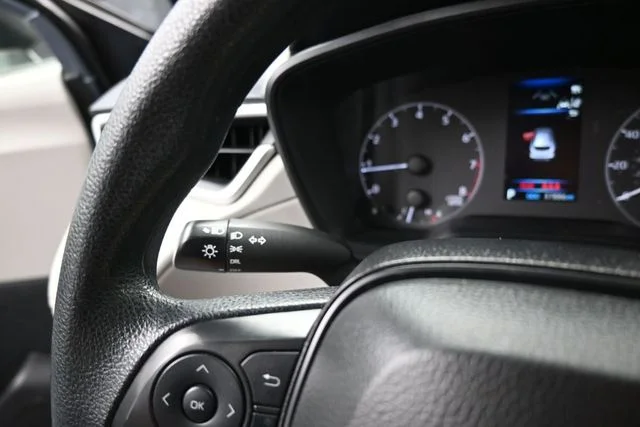Used 2025 Blue Toyota L image 27