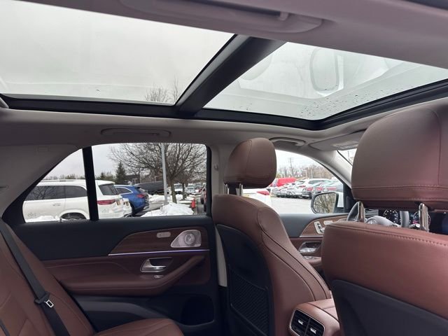 Used 2026 MANUFAKTUR Moonlight White Metallic Mercedes-Benz GLE 350 image 39