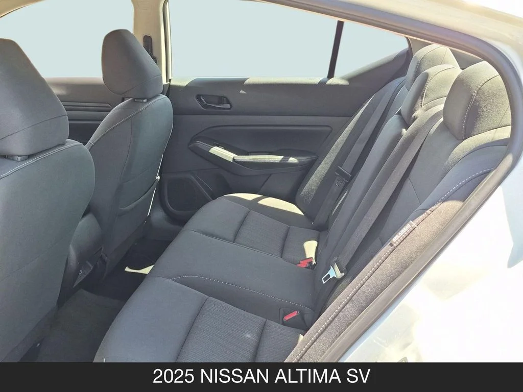 2025 Nissan Altima SV - Photo 16