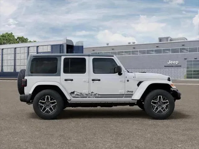 New 2026 Bright White Clear-Coat Exterior Paint Jeep Sahara image 36