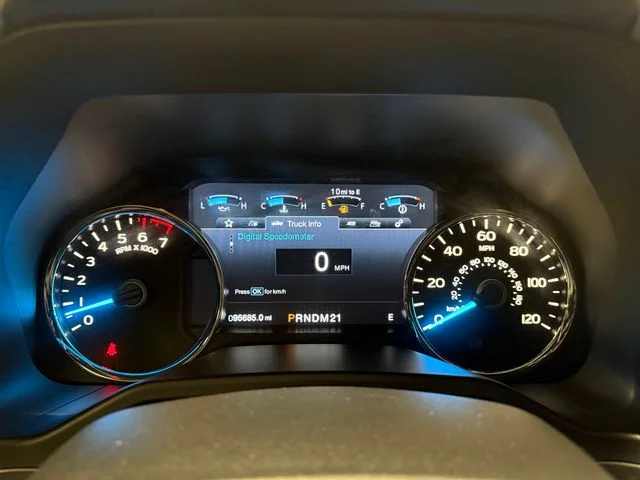 Used 2016 Red Ford Lariat image 11