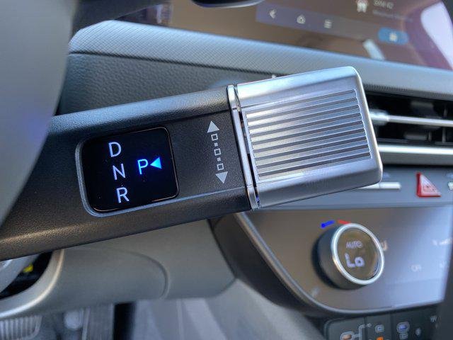 New 2026 Transmission Blue Hyundai SEL Sport image 25