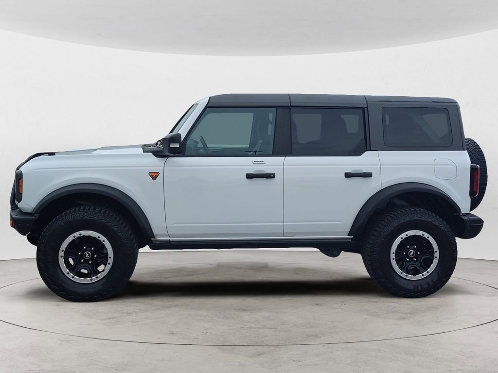 Used 2023 White Ford Badlands image 2