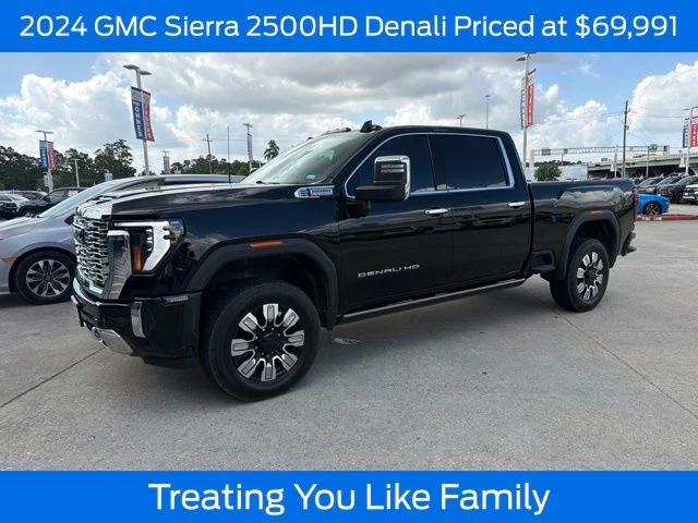 2024 GMC Sierra 4WD Crew Cab Standard Box Denali's photo