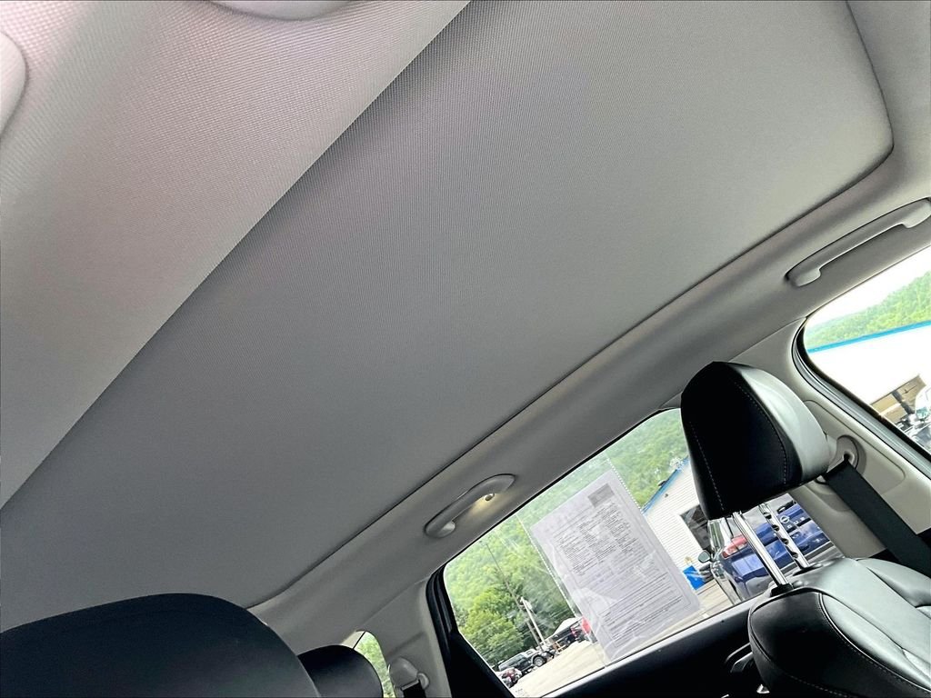 Used 2022 Wolf Gray Kia SX image 23