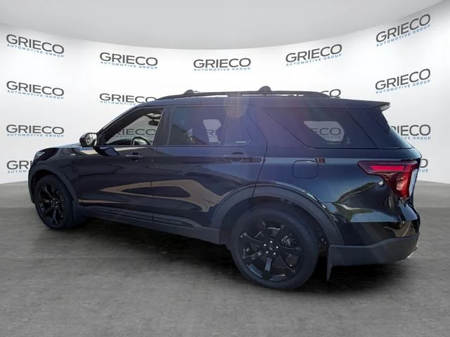 Certified Used 2023 Agate Black Metallic Ford ST-Line image 5