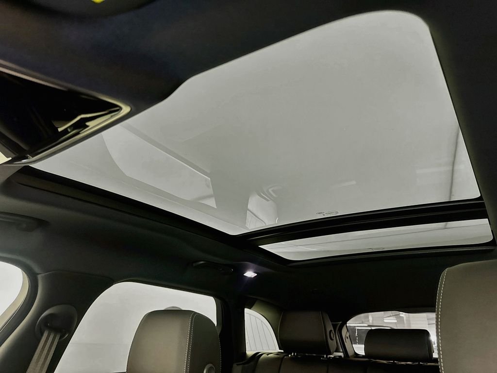 New 2026 Charente Grey Land Rover Belgravia Edition image 22