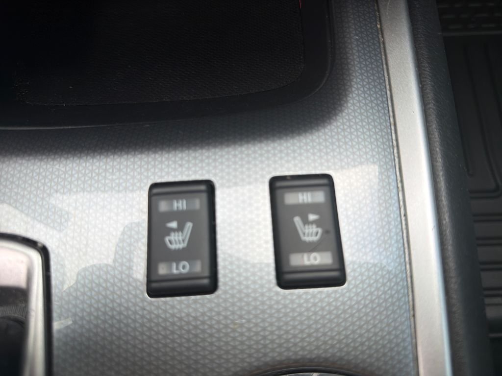 Used 2020 Silver Nissan SL image 47