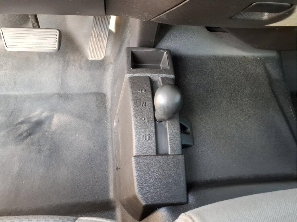 Used 2018 White GMC Base image 20