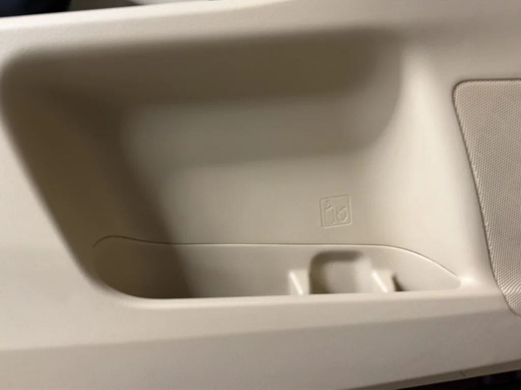Used 2019 Red Toyota XLE image 27
