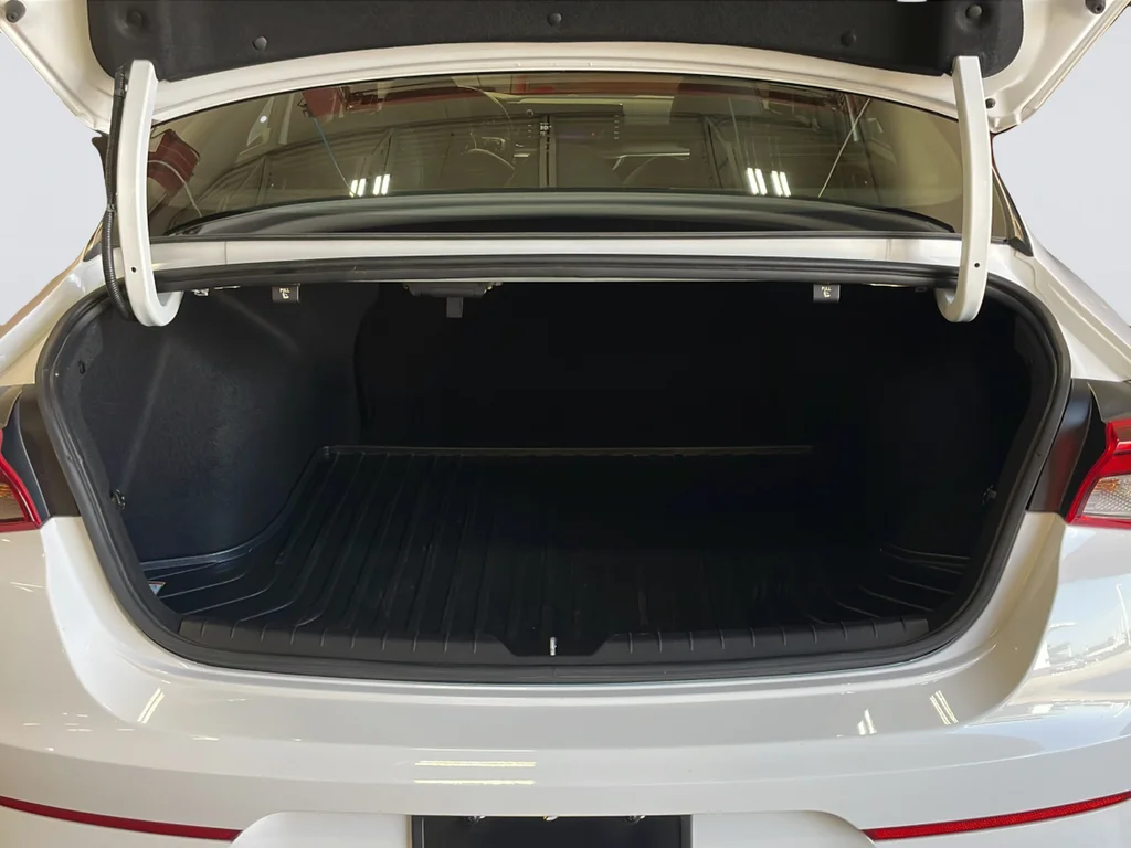 Used 2023 White Kia GT-Line image 35