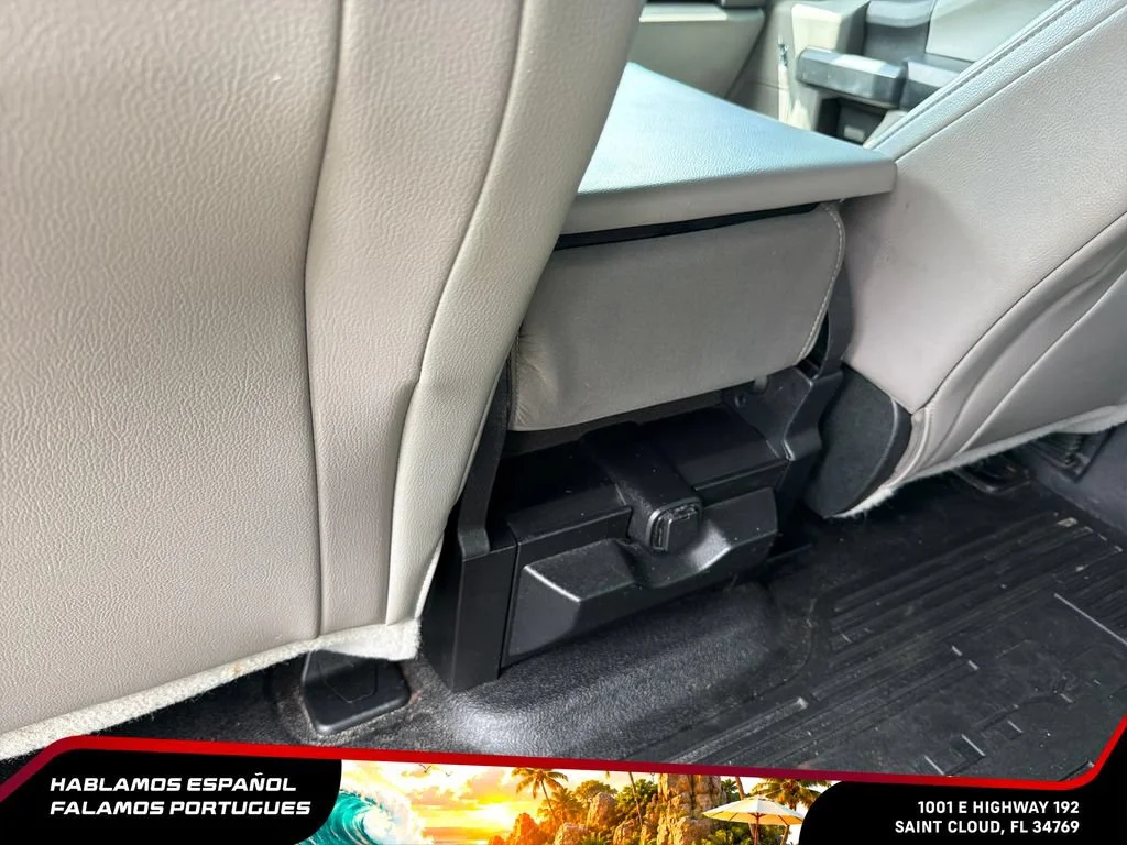 Used 2018 White Ford XL image 26