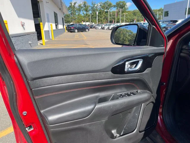 Used 2024 Red Hot Pearlcoat Jeep Trailhawk image 10