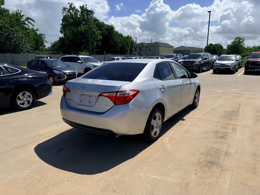 Used 2018 Classic Silver Metallic Toyota LE image 5