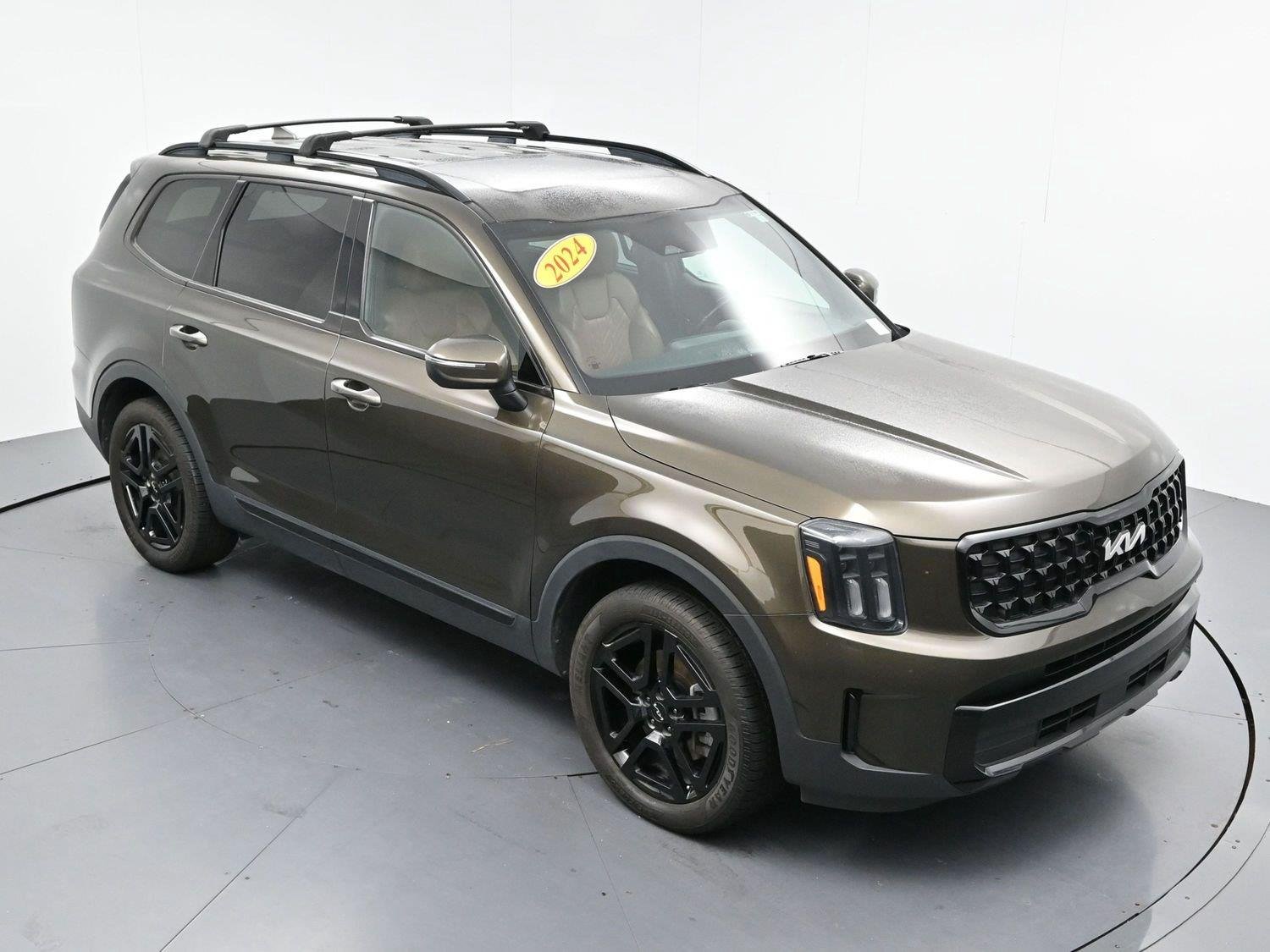 Used 2024 Dark Moss Kia EX X-Line image 48