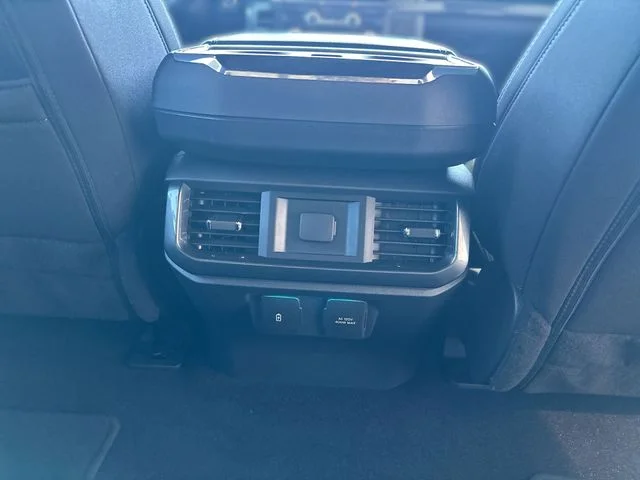 Used 2022 Gray Ford XLT image 24