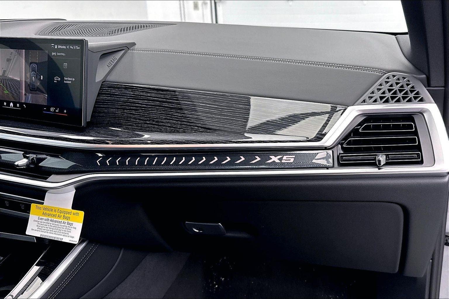 New 2026 Skyscraper Grey Metallic BMW xDrive50e image 34