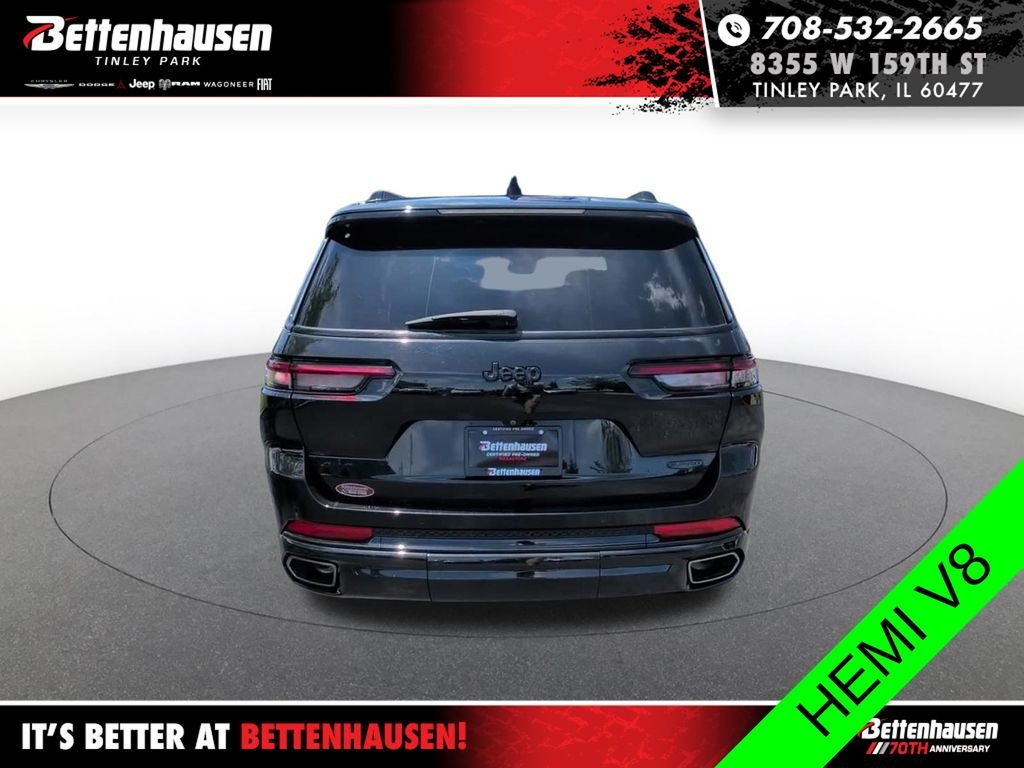 Used 2024 Diamond Black Jeep Summit image 6