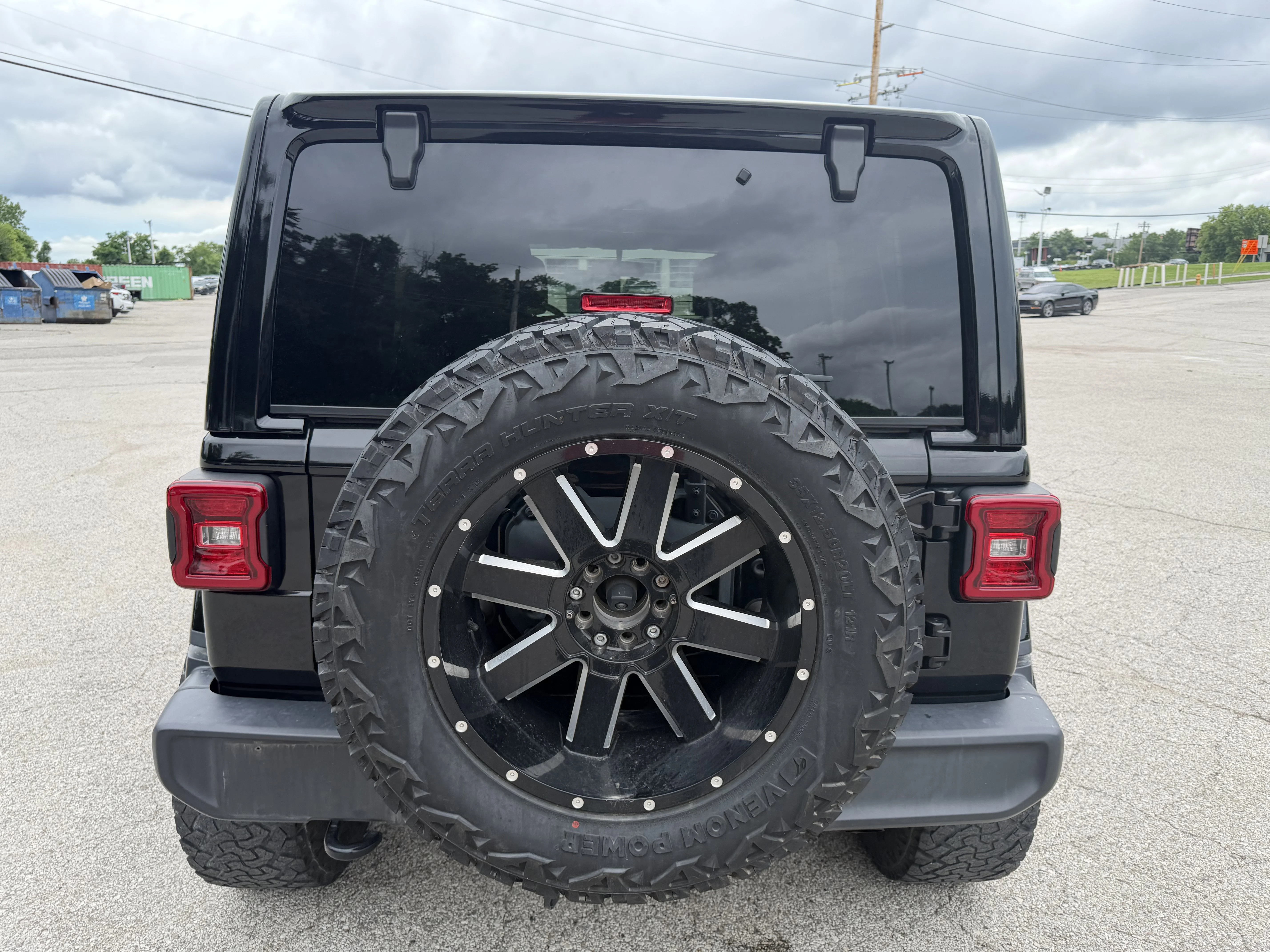 Used 2020 Black Clearcoat Jeep Sahara image 6