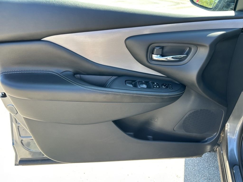 Used 2023 Gray Nissan SV image 19