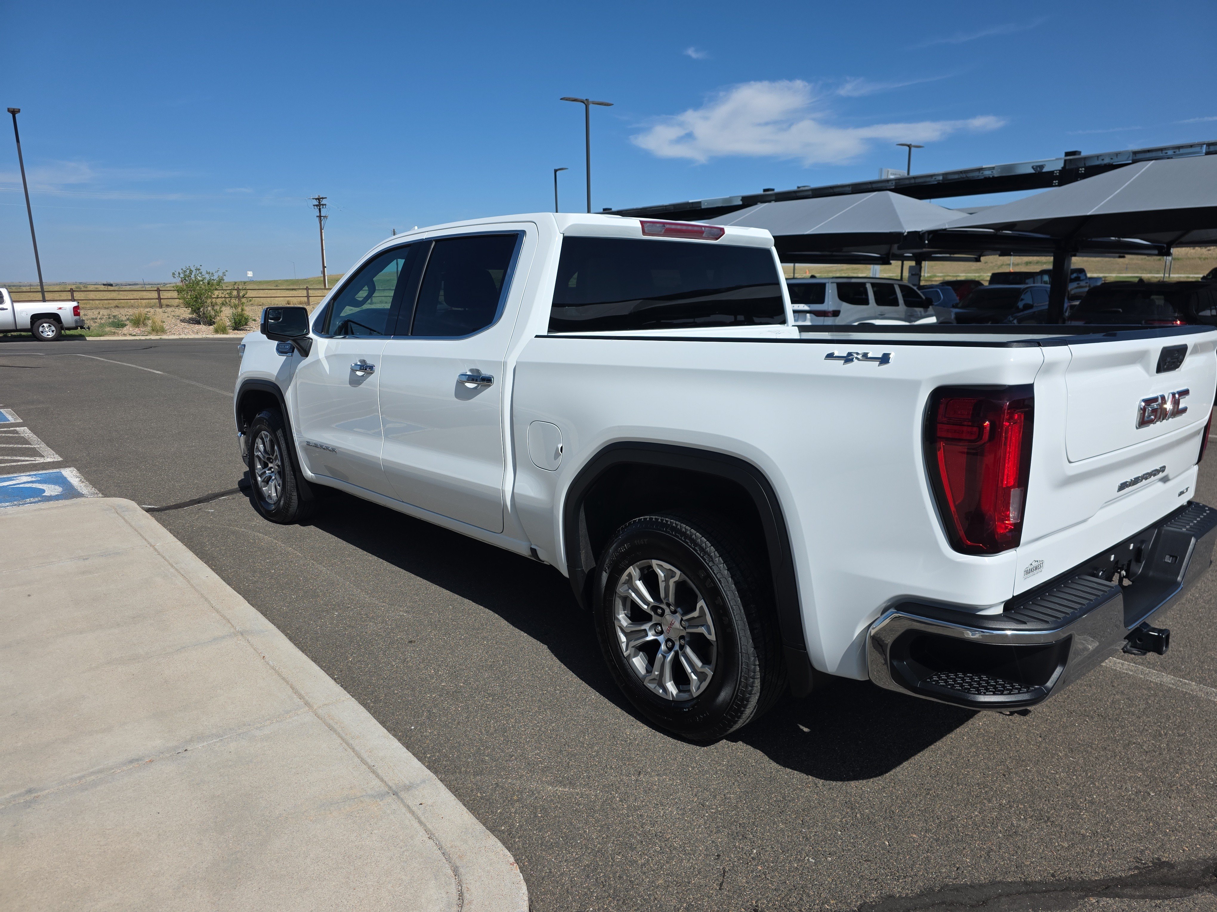 2025 GMC Sierra 1500 SLT - Photo 6