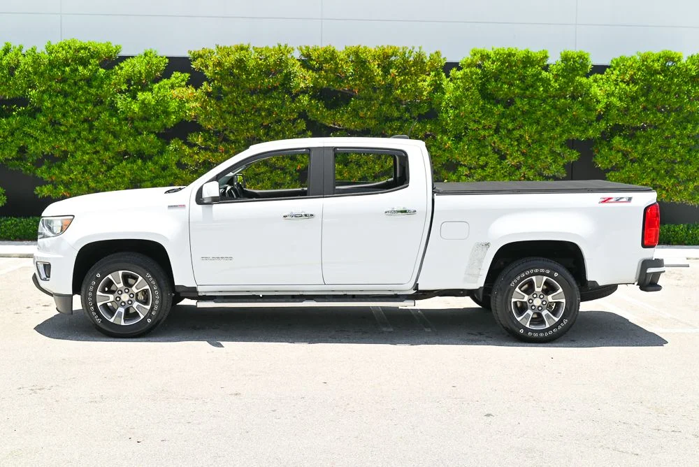 Used 2017 White Chevrolet Z71 image 6