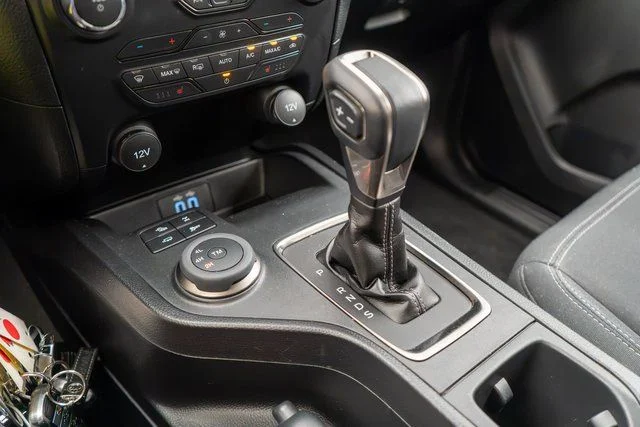 Used 2023 Black Ford XLT image 27