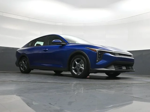 Used 2025 Blue Kia LXS image 31
