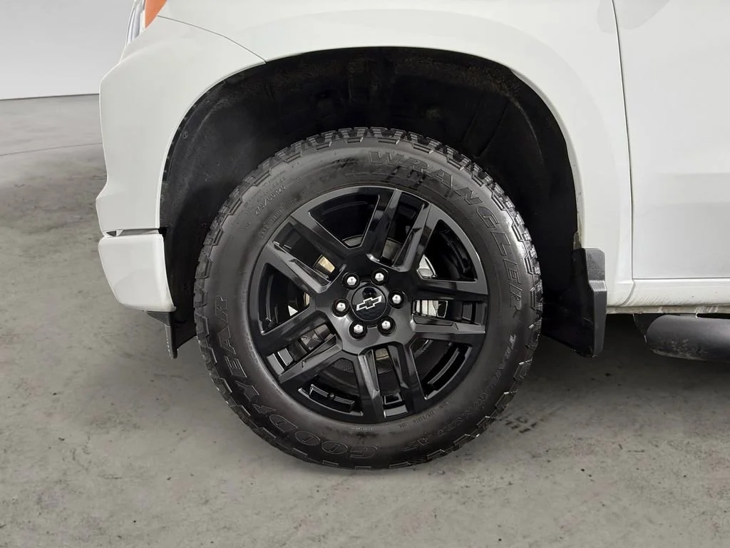 Used 2023 Summit White Chevrolet RST image 14