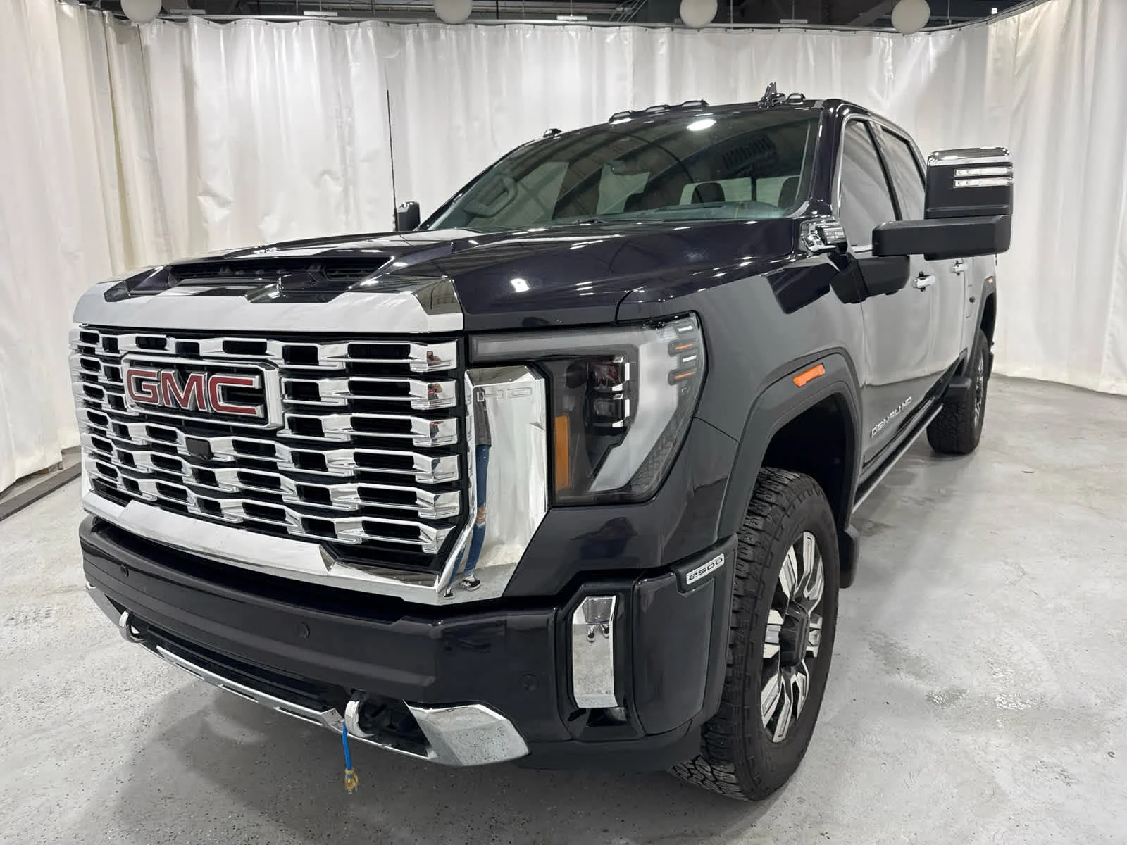 Used 2025 Titanium Rush Metallic GMC Denali image 1
